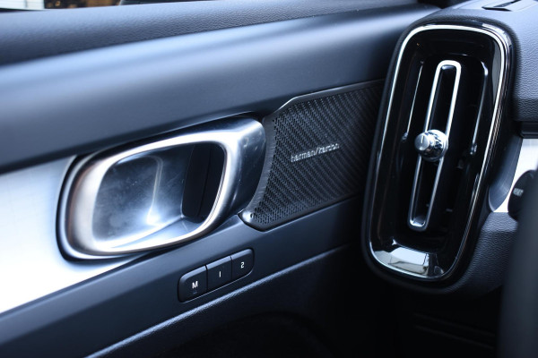 Volvo XC40 B4 211PK Automaat Plus Dark / Navigatie / Harman Kardon / Stuur & Stoelverwarming / LM Velgen / Trekhaak