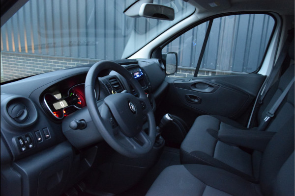 Renault Trafic 2.0 dCi 145 T29 L2H1 Comfort | Aluca inrichting | Achteruitrijcamera | DAB | Hill hold |