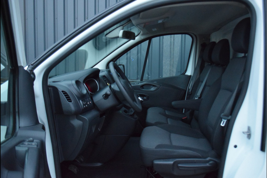 Renault Trafic 2.0 dCi 145 T29 L2H1 Comfort | Aluca inrichting | Achteruitrijcamera | DAB | Hill hold |