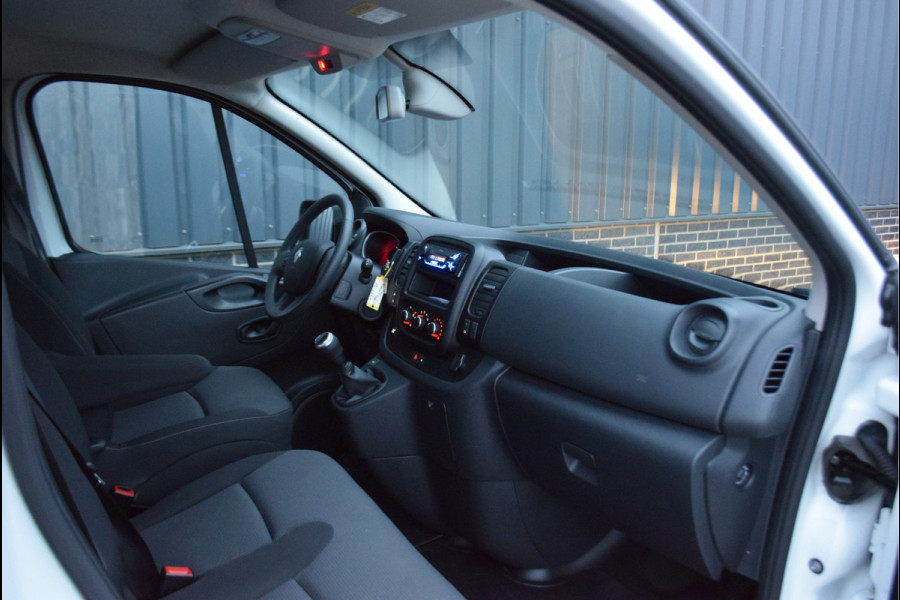 Renault Trafic 2.0 dCi 145 T29 L2H1 Comfort | Aluca inrichting | Achteruitrijcamera | DAB | Hill hold |