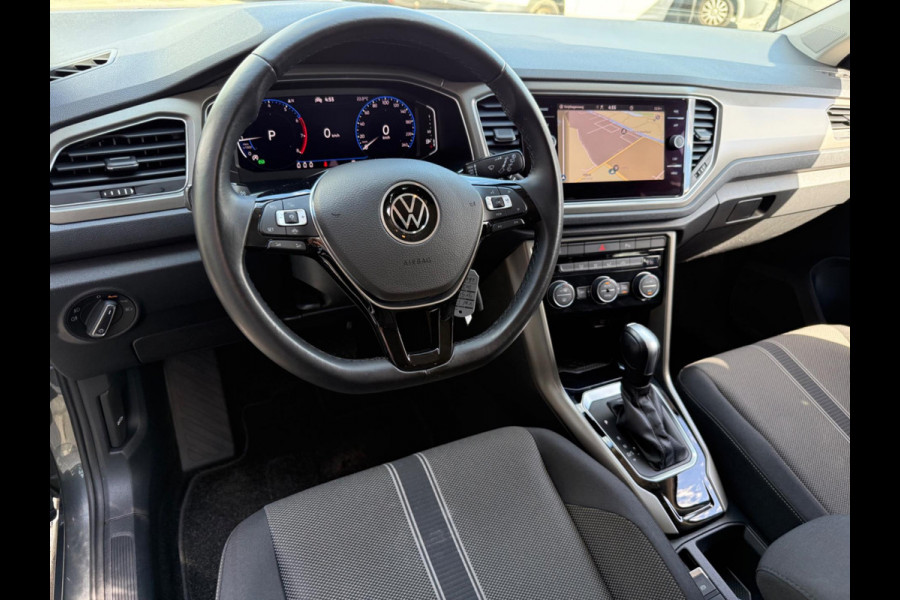 Volkswagen T-Roc 1.5 TSI automaat Style Business, NAP, 1e eigenaar, Trekhaak, VC, CarPlay