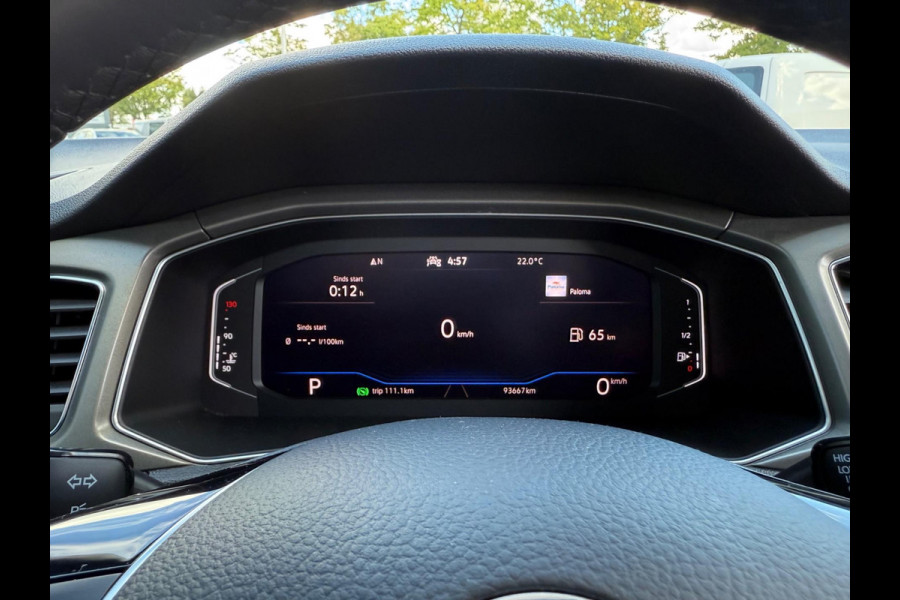 Volkswagen T-Roc 1.5 TSI automaat Style Business, NAP, 1e eigenaar, Trekhaak, VC, CarPlay
