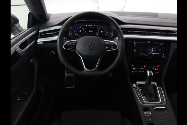 Volkswagen Arteon 1.4 eHybrid R Line | Trekhaak | Leder/Alcantara | Massage | Camera | Adaptive cruise | Achterbankverwarming | Virtual Cockpit | Matrix LED | Carplay | Navigatie | PHEV | Plug In