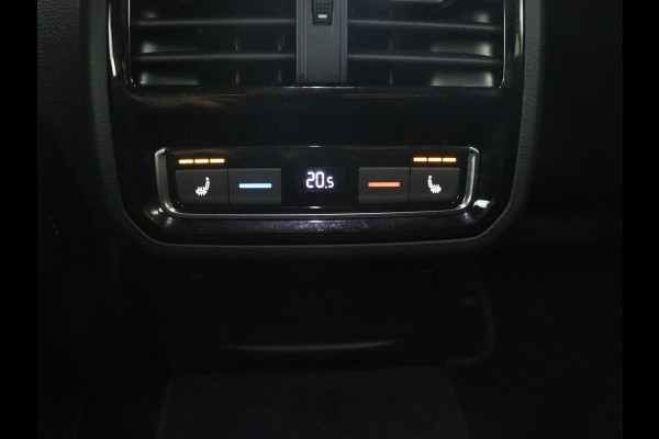 Volkswagen Arteon 1.4 eHybrid R Line | Trekhaak | Leder/Alcantara | Massage | Camera | Adaptive cruise | Achterbankverwarming | Virtual Cockpit | Matrix LED | Carplay | Navigatie | PHEV | Plug In