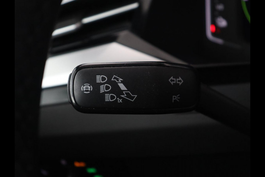 Volkswagen Arteon 1.4 eHybrid R Line | Trekhaak | Leder/Alcantara | Massage | Camera | Adaptive cruise | Achterbankverwarming | Virtual Cockpit | Matrix LED | Carplay | Navigatie | PHEV | Plug In