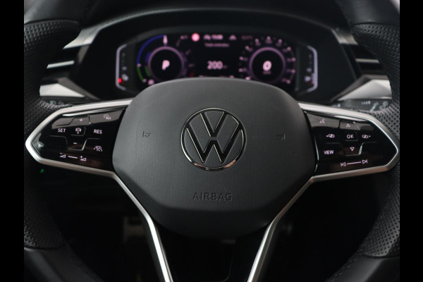 Volkswagen Arteon 1.4 eHybrid R Line | Trekhaak | Leder/Alcantara | Massage | Camera | Adaptive cruise | Achterbankverwarming | Virtual Cockpit | Matrix LED | Carplay | Navigatie | PHEV | Plug In