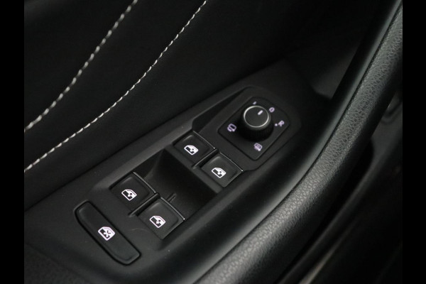 Volkswagen Arteon 1.4 eHybrid R Line | Trekhaak | Leder/Alcantara | Massage | Camera | Adaptive cruise | Achterbankverwarming | Virtual Cockpit | Matrix LED | Carplay | Navigatie | PHEV | Plug In