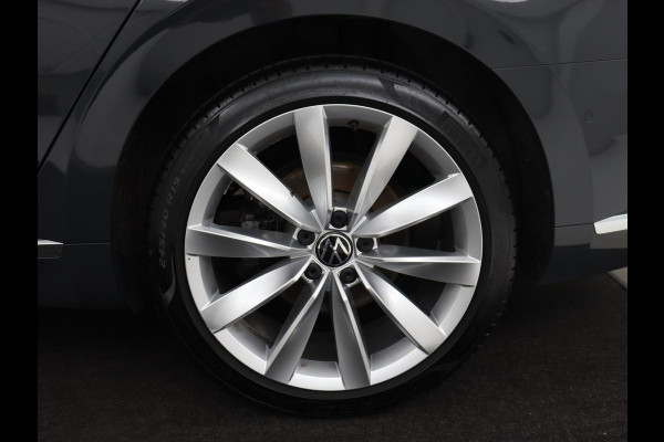 Volkswagen Arteon 1.4 eHybrid R Line | Trekhaak | Leder/Alcantara | Massage | Camera | Adaptive cruise | Achterbankverwarming | Virtual Cockpit | Matrix LED | Carplay | Navigatie | PHEV | Plug In