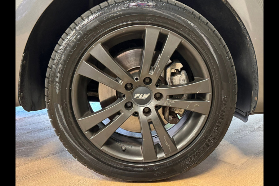 Volkswagen Sharan 2.0 TDI 4MOTION Exclusive Series 7P 7Persoons TREKHAAK AUT. AUT SCHUIFDEUREN ADAPTIEVE CRUISE CONTROL