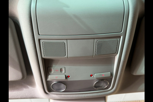 Volkswagen Sharan 2.0 TDI 4MOTION Exclusive Series 7P 7Persoons TREKHAAK AUT. AUT SCHUIFDEUREN ADAPTIEVE CRUISE CONTROL