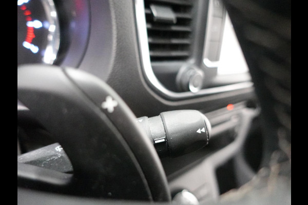 Peugeot Expert 2.0 BlueHDI 180PK Dubbele Cabine Automaat Navigatie Trekhaak Parkeersensoren Apple Carplay Cruise control Airco