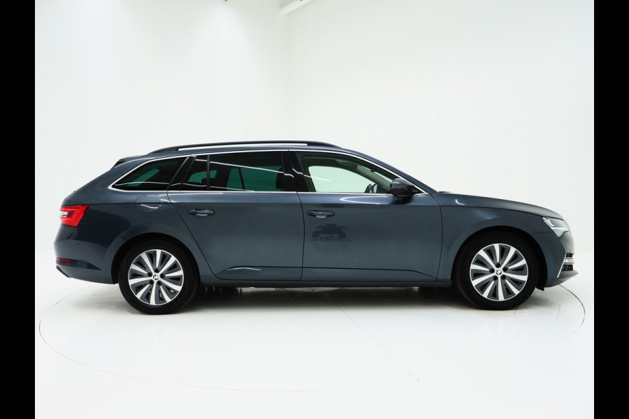 Škoda Superb Combi 1.4 TSI iV 218PK | Trekhaak | Camera | Keyless | Adaptive Cruise | BLIS | DAB | Carplay