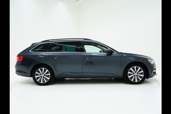 Škoda Superb Combi 1.4 TSI iV 218PK | Trekhaak | Camera | Keyless | Adaptive Cruise | BLIS | DAB | Carplay