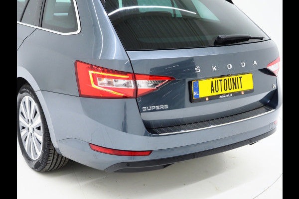 Škoda Superb Combi 1.4 TSI iV 218PK | Trekhaak | Camera | Keyless | Adaptive Cruise | BLIS | DAB | Carplay