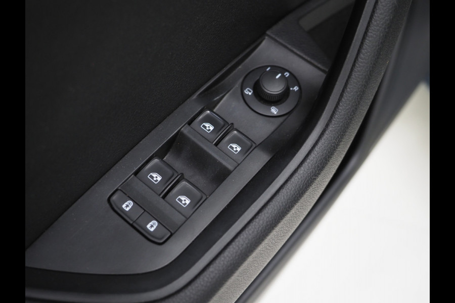 Škoda Superb Combi 1.4 TSI iV 218PK | Trekhaak | Camera | Keyless | Adaptive Cruise | BLIS | DAB | Carplay