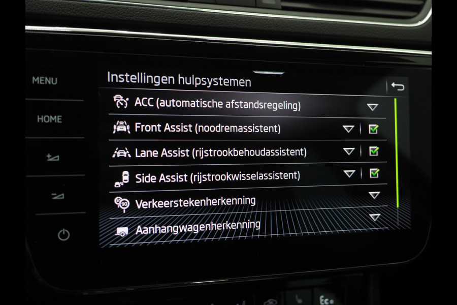 Škoda Superb Combi 1.4 TSI iV 218PK | Trekhaak | Camera | Keyless | Adaptive Cruise | BLIS | DAB | Carplay