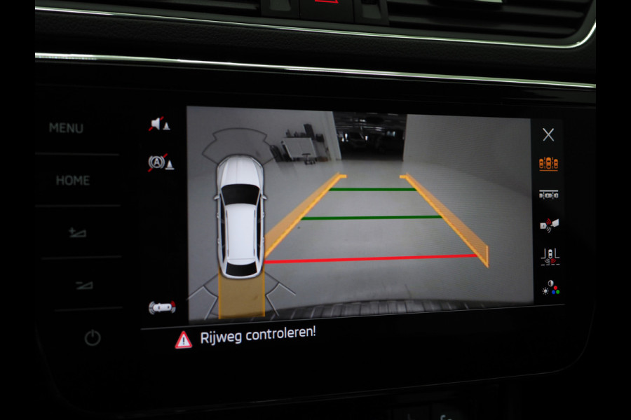 Škoda Superb Combi 1.4 TSI iV 218PK | Trekhaak | Camera | Keyless | Adaptive Cruise | BLIS | DAB | Carplay