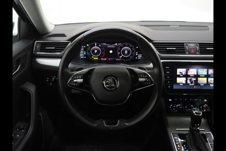 Škoda Superb Combi 1.4 TSI iV 218PK | Trekhaak | Camera | Keyless | Adaptive Cruise | BLIS | DAB | Carplay