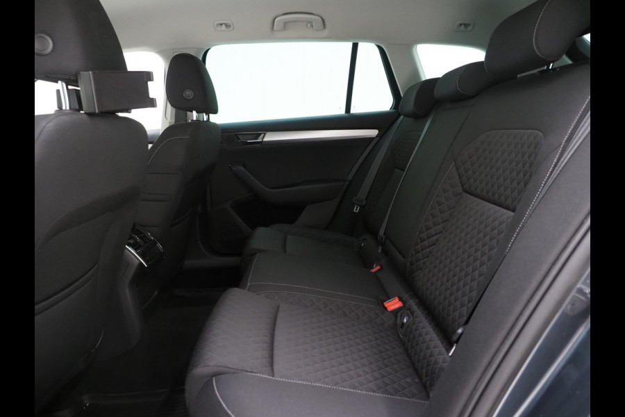 Škoda Superb Combi 1.4 TSI iV 218PK | Trekhaak | Camera | Keyless | Adaptive Cruise | BLIS | DAB | Carplay