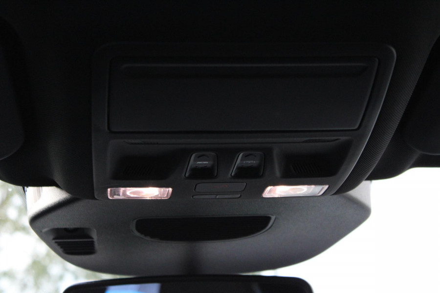 Ford Kuga 2.5 FHEV ST-Line X |190pk | Driver Assistance Pack | Panoramadak | Technology Pack | Geen Stekker nodig | All Season banden