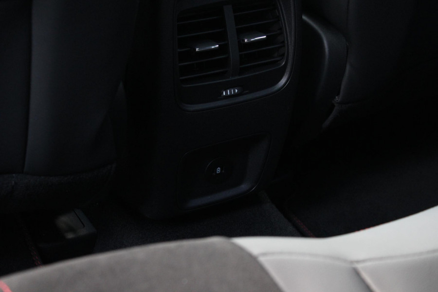 Ford Kuga 2.5 FHEV ST-Line X |190pk | Driver Assistance Pack | Panoramadak | Technology Pack | Geen Stekker nodig | All Season banden