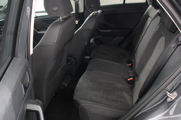 Volkswagen T-Roc 1.5 TSI DSG Style Navigatie Apple Carplay / Android Auto Climate Control Led Digitale Cockpit Adaptive Cruise Control Trekhaak