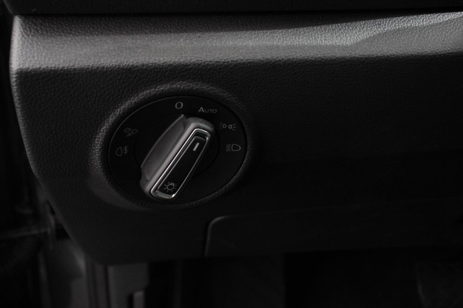 Volkswagen T-Roc 1.5 TSI DSG Style Navigatie Apple Carplay / Android Auto Climate Control Led Digitale Cockpit Adaptive Cruise Control Trekhaak