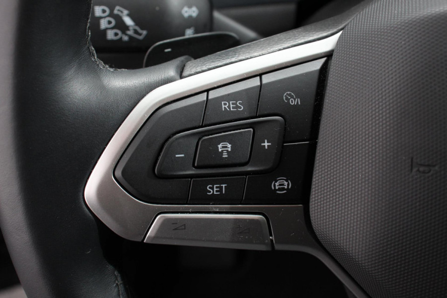 Volkswagen T-Roc 1.5 TSI DSG Style Navigatie Apple Carplay / Android Auto Climate Control Led Digitale Cockpit Adaptive Cruise Control Trekhaak