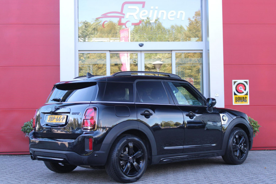 MINI Countryman 2.0 Cooper S E 220PK AUTOMAAT ALL4 CHILI | ELEKTRISCH BEDIENBARE VOORSTOELEN MET GEHEUGENFUNCTIE OP DE BESTUURDERSSTOEL | "UNION JACK" ACHTERLICHTEN | VOLLEDIG LEDEREN BEKLEDING | FULL LED KOPLAMPEN ADAPTIEF | 17" LICHTMETALEN VELGEN "BLACK" | STOEL/VOORRUIT VERWARMING | KEYLESS GO | NAVIGATIE | DRAADLOZE APPLE CARPLAY/ANDROID AUTO | CLIMATE CONTROL | ACHTERUITRIJ CAMERA | ADAPTIVE CRUISE CONTROL |