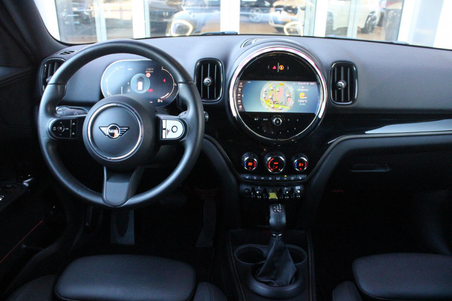 MINI Countryman 2.0 Cooper S E 220PK AUTOMAAT ALL4 CHILI | ELEKTRISCH BEDIENBARE VOORSTOELEN MET GEHEUGENFUNCTIE OP DE BESTUURDERSSTOEL | "UNION JACK" ACHTERLICHTEN | VOLLEDIG LEDEREN BEKLEDING | FULL LED KOPLAMPEN ADAPTIEF | 17" LICHTMETALEN VELGEN "BLACK" | STOEL/VOORRUIT VERWARMING | KEYLESS GO | NAVIGATIE | DRAADLOZE APPLE CARPLAY/ANDROID AUTO | CLIMATE CONTROL | ACHTERUITRIJ CAMERA | ADAPTIVE CRUISE CONTROL |