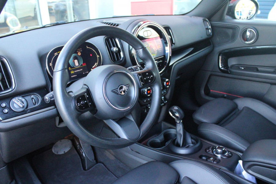 MINI Countryman 2.0 Cooper S E 220PK AUTOMAAT ALL4 CHILI | ELEKTRISCH BEDIENBARE VOORSTOELEN MET GEHEUGENFUNCTIE OP DE BESTUURDERSSTOEL | "UNION JACK" ACHTERLICHTEN | VOLLEDIG LEDEREN BEKLEDING | FULL LED KOPLAMPEN ADAPTIEF | 17" LICHTMETALEN VELGEN "BLACK" | STOEL/VOORRUIT VERWARMING | KEYLESS GO | NAVIGATIE | DRAADLOZE APPLE CARPLAY/ANDROID AUTO | CLIMATE CONTROL | ACHTERUITRIJ CAMERA | ADAPTIVE CRUISE CONTROL |