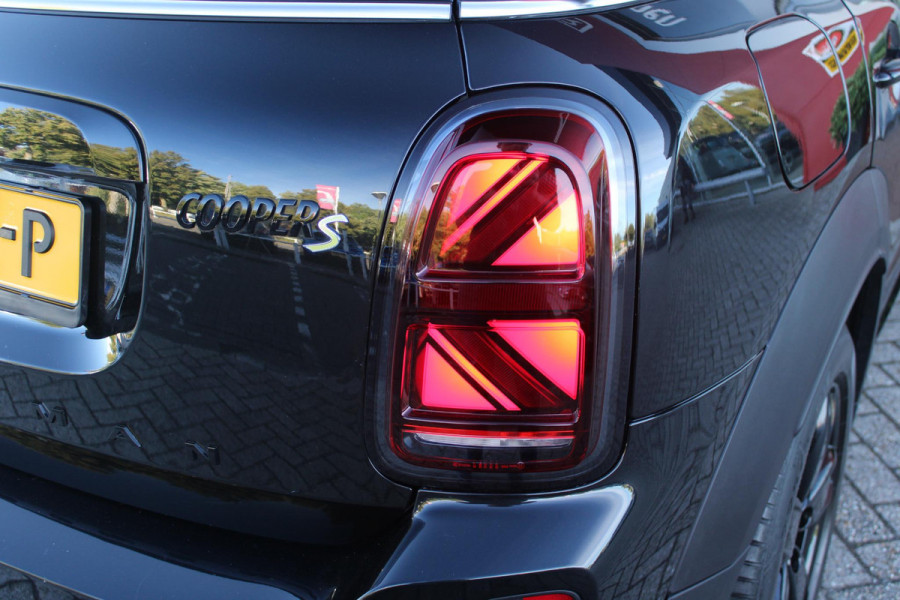 MINI Countryman 2.0 Cooper S E 220PK AUTOMAAT ALL4 CHILI | ELEKTRISCH BEDIENBARE VOORSTOELEN MET GEHEUGENFUNCTIE OP DE BESTUURDERSSTOEL | "UNION JACK" ACHTERLICHTEN | VOLLEDIG LEDEREN BEKLEDING | FULL LED KOPLAMPEN ADAPTIEF | 17" LICHTMETALEN VELGEN "BLACK" | STOEL/VOORRUIT VERWARMING | KEYLESS GO | NAVIGATIE | DRAADLOZE APPLE CARPLAY/ANDROID AUTO | CLIMATE CONTROL | ACHTERUITRIJ CAMERA | ADAPTIVE CRUISE CONTROL |