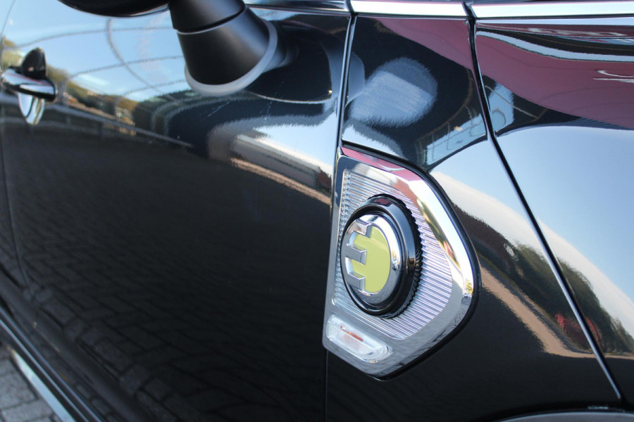 MINI Countryman 2.0 Cooper S E 220PK AUTOMAAT ALL4 CHILI | ELEKTRISCH BEDIENBARE VOORSTOELEN MET GEHEUGENFUNCTIE OP DE BESTUURDERSSTOEL | "UNION JACK" ACHTERLICHTEN | VOLLEDIG LEDEREN BEKLEDING | FULL LED KOPLAMPEN ADAPTIEF | 17" LICHTMETALEN VELGEN "BLACK" | STOEL/VOORRUIT VERWARMING | KEYLESS GO | NAVIGATIE | DRAADLOZE APPLE CARPLAY/ANDROID AUTO | CLIMATE CONTROL | ACHTERUITRIJ CAMERA | ADAPTIVE CRUISE CONTROL |
