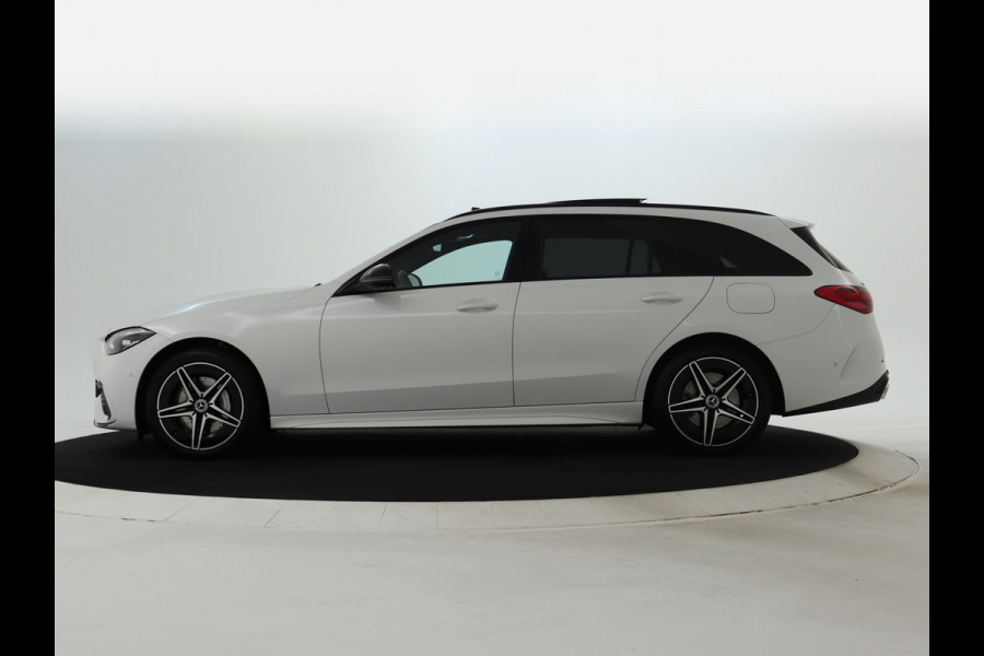 Mercedes-Benz C-Klasse Estate 300 e AMG Plug-In Hybride | AMG Line | Night Pakket | Trekhaak | Panorama Schuif-Kanteldak | Keyless-Go | Inclusief 24 maanden MB Certified garantie voor Europa.
