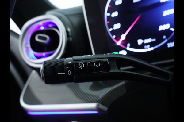 Mercedes-Benz C-Klasse Estate 300 e AMG Plug-In Hybride | AMG Line | Night Pakket | Trekhaak | Panorama Schuif-Kanteldak | Keyless-Go | Inclusief 24 maanden MB Certified garantie voor Europa.