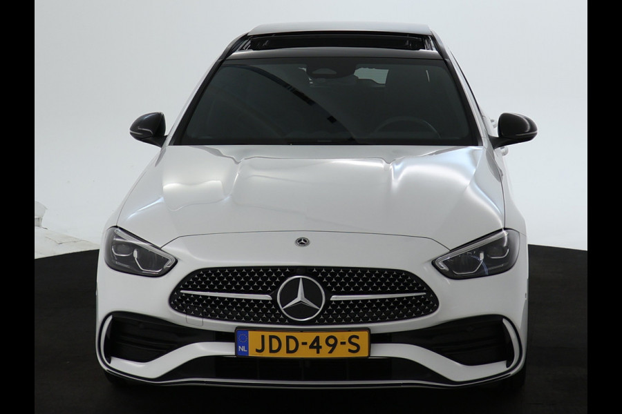 Mercedes-Benz C-Klasse Estate 300 e AMG Plug-In Hybride | AMG Line | Night Pakket | Trekhaak | Panorama Schuif-Kanteldak | Keyless-Go | Inclusief 24 maanden MB Certified garantie voor Europa.