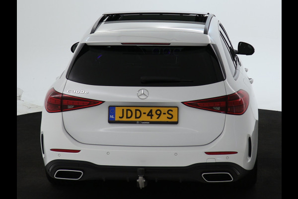 Mercedes-Benz C-Klasse Estate 300 e AMG Plug-In Hybride | AMG Line | Night Pakket | Trekhaak | Panorama Schuif-Kanteldak | Keyless-Go | Inclusief 24 maanden MB Certified garantie voor Europa.
