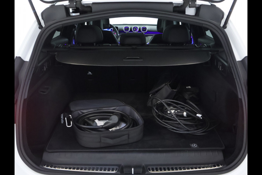 Mercedes-Benz C-Klasse Estate 300 e AMG Plug-In Hybride | AMG Line | Night Pakket | Trekhaak | Panorama Schuif-Kanteldak | Keyless-Go | Inclusief 24 maanden MB Certified garantie voor Europa.