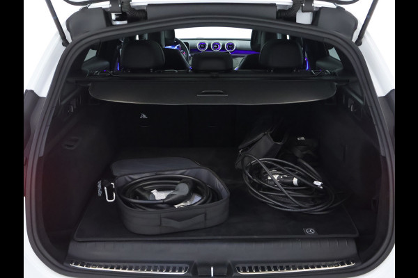Mercedes-Benz C-Klasse Estate 300 e AMG Plug-In Hybride | AMG Line | Night Pakket | Trekhaak | Panorama Schuif-Kanteldak | Keyless-Go | Inclusief 24 maanden MB Certified garantie voor Europa.