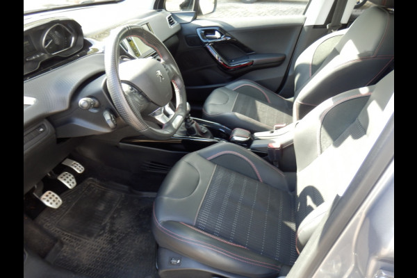 Peugeot 2008 1.2 PureTech GT-Line I 130 pk. I Panorama dak I Airco I Nav. I