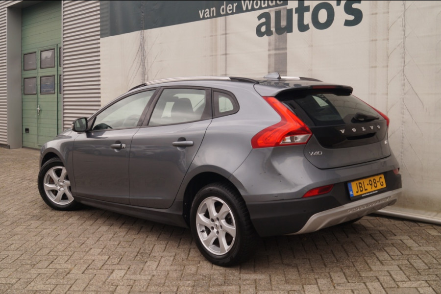 Volvo V40 Cross Country 2.0 D2 120pk Kinetic -NAVI-PDC-AIRCO-