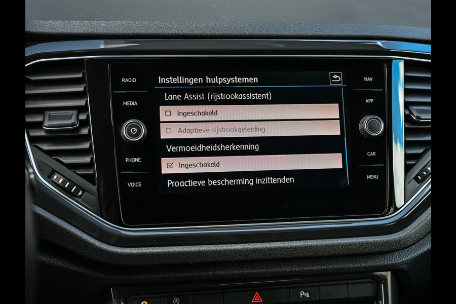 Volkswagen T-Roc 1.5 TSI R-LINE SPORT | NL-AUTO | R-LINE INTERIEUR | LED | VIRTUAL COCKPIT | ADAPTIVE CRUISE | SPORT UITLAAT | ACHTERUITRIJCAMERA