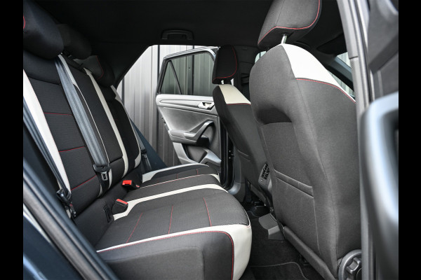 Volkswagen T-Roc 1.5 TSI R-LINE SPORT | NL-AUTO | R-LINE INTERIEUR | LED | VIRTUAL COCKPIT | ADAPTIVE CRUISE | SPORT UITLAAT | ACHTERUITRIJCAMERA