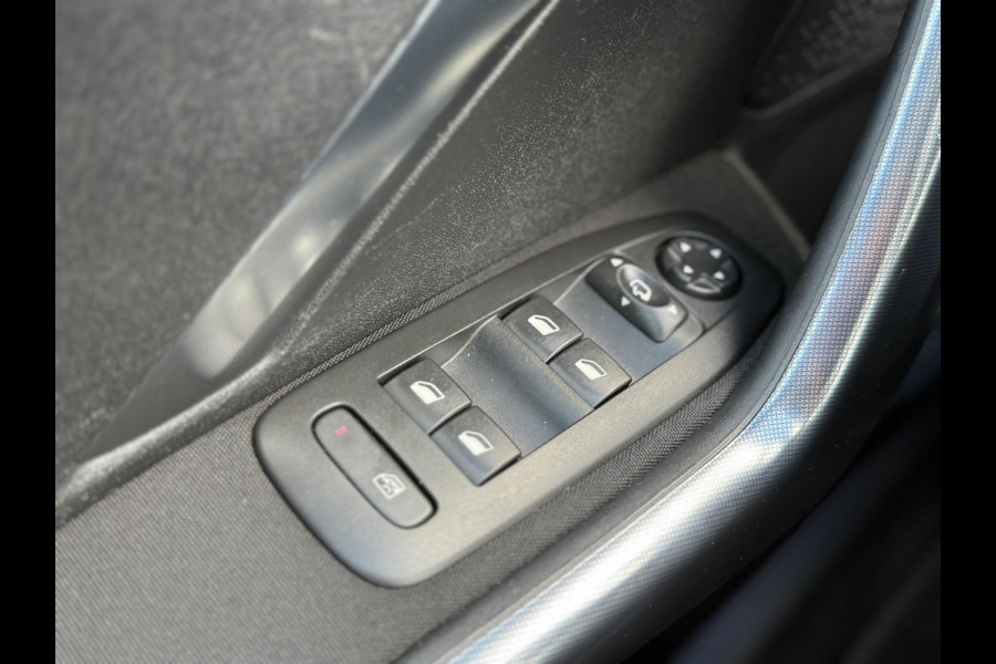 Peugeot 2008 1.2 PureTech Allure 2e Eigenaar,110pk,Dealer Onderhouden,Pano,Navi,Halfleder,Clima,Cruise,Camera,Distributie riem v.v. bij 30.849,N.A.P,Pdc V+A,Lm velgen,APK tot 07-2026