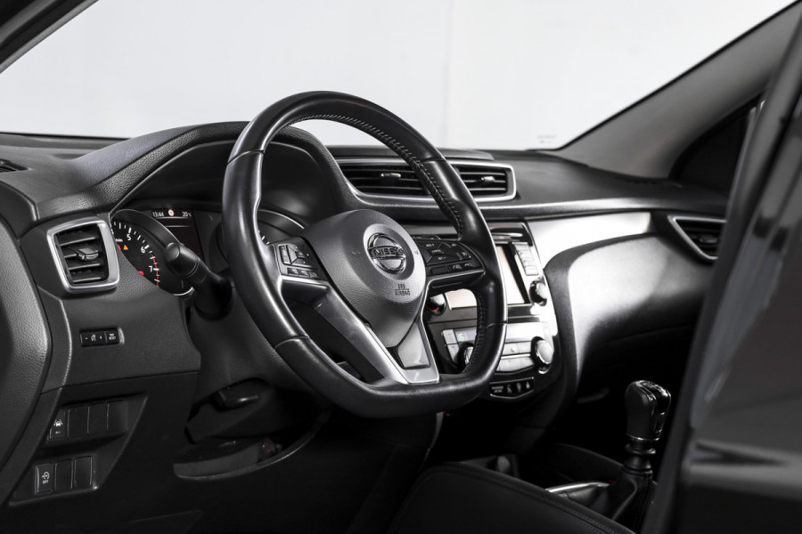 Nissan QASHQAI 1.2 116 PK N-Connecta | Pano | Cruise | 360 Camera | PDC | NAV | ECC | Afn. Trekhaak | LM 18" |