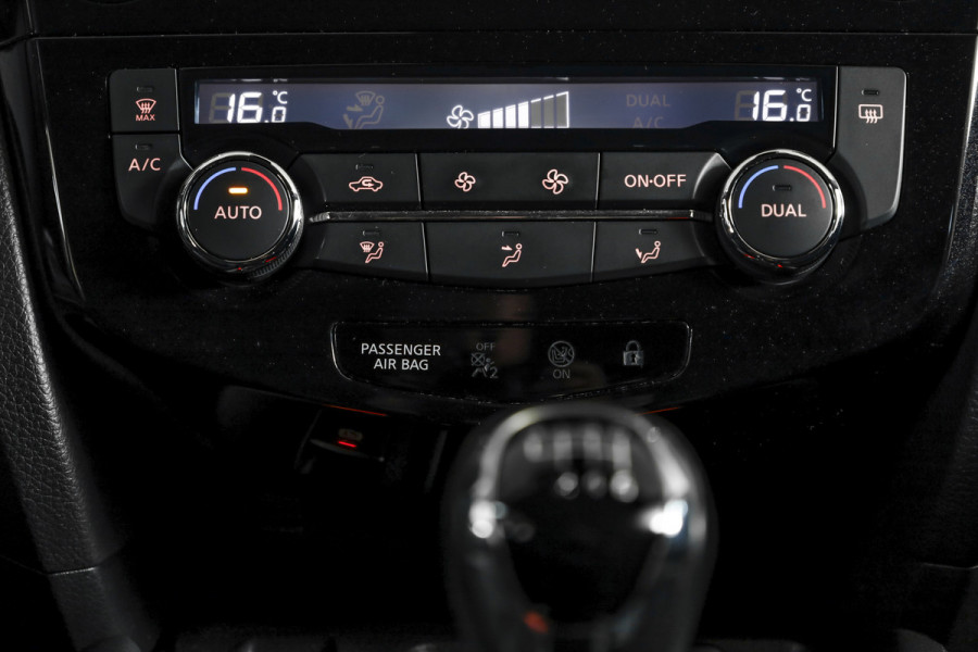 Nissan QASHQAI 1.2 116 PK N-Connecta | Pano | Cruise | 360 Camera | PDC | NAV | ECC | Afn. Trekhaak | LM 18" |