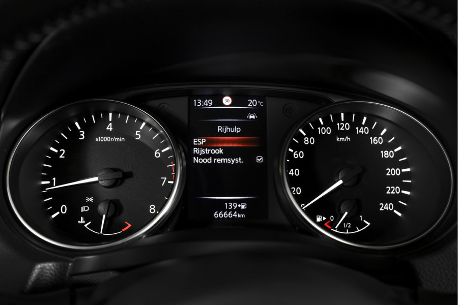 Nissan QASHQAI 1.2 116 PK N-Connecta | Pano | Cruise | 360 Camera | PDC | NAV | ECC | Afn. Trekhaak | LM 18" |