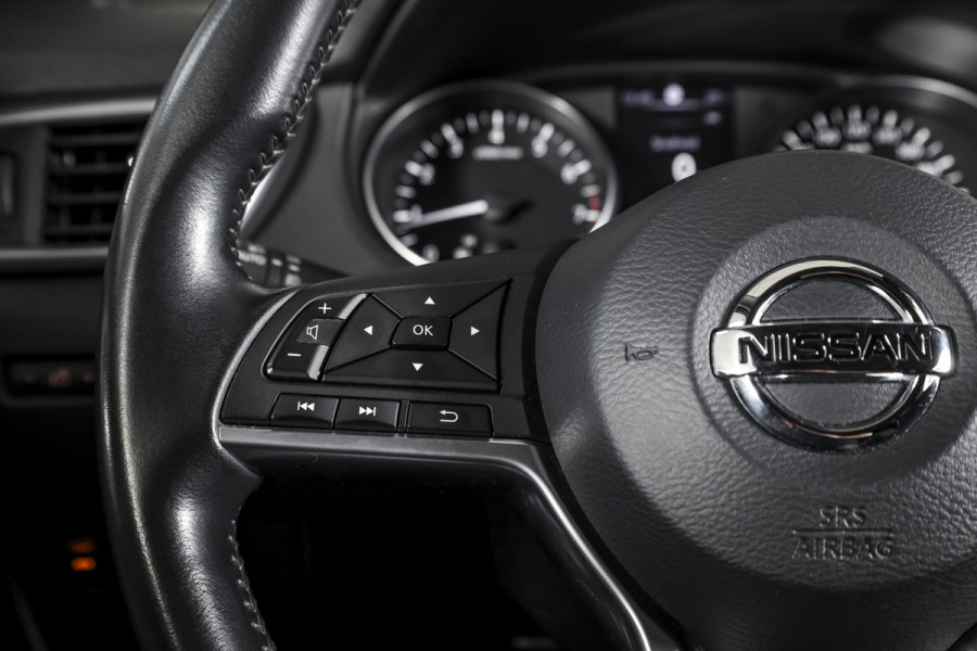 Nissan QASHQAI 1.2 116 PK N-Connecta | Pano | Cruise | 360 Camera | PDC | NAV | ECC | Afn. Trekhaak | LM 18" |