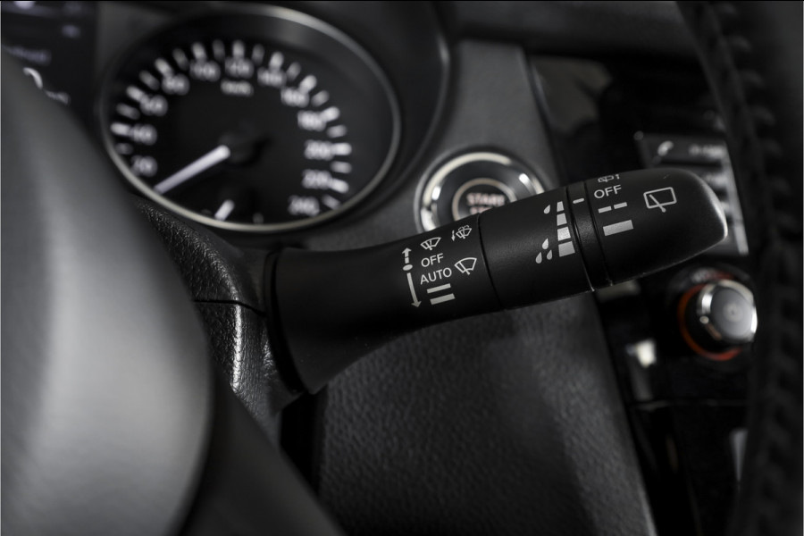 Nissan QASHQAI 1.2 116 PK N-Connecta | Pano | Cruise | 360 Camera | PDC | NAV | ECC | Afn. Trekhaak | LM 18" |