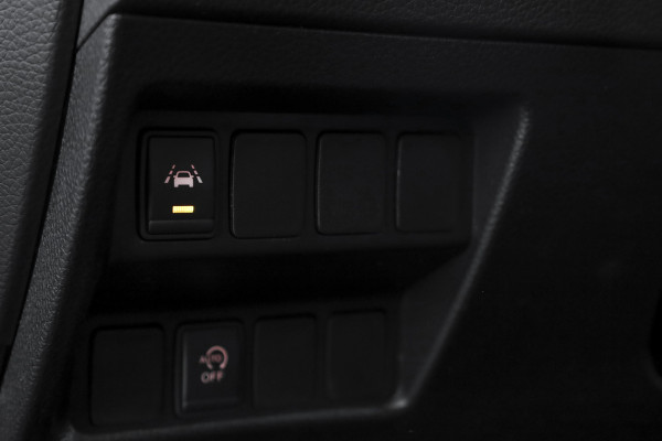 Nissan QASHQAI 1.2 116 PK N-Connecta | Pano | Cruise | 360 Camera | PDC | NAV | ECC | Afn. Trekhaak | LM 18" |